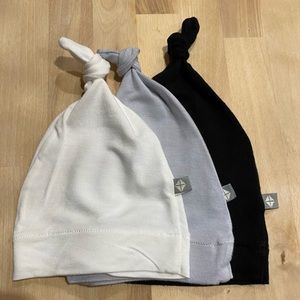 Kyte Baby knotted hat set